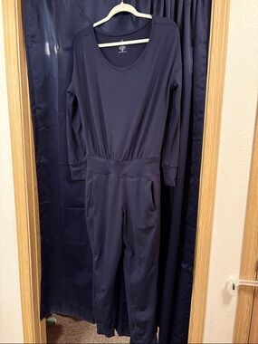Women’s Sweaty Betty navy jumpsuit size small
